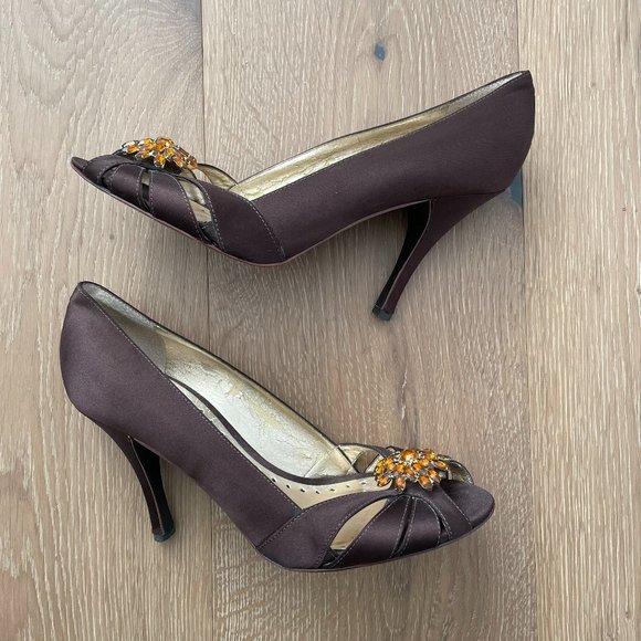 BCBG Womens 7 Heels Brown Satin Peep Toe Formal Dressy Crystal Amber Gold - Picture 5 of 14